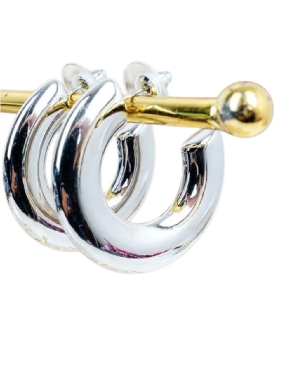 Elio Glow Up Moment Silver Tone Hoop Stud Earrings (NWT)
